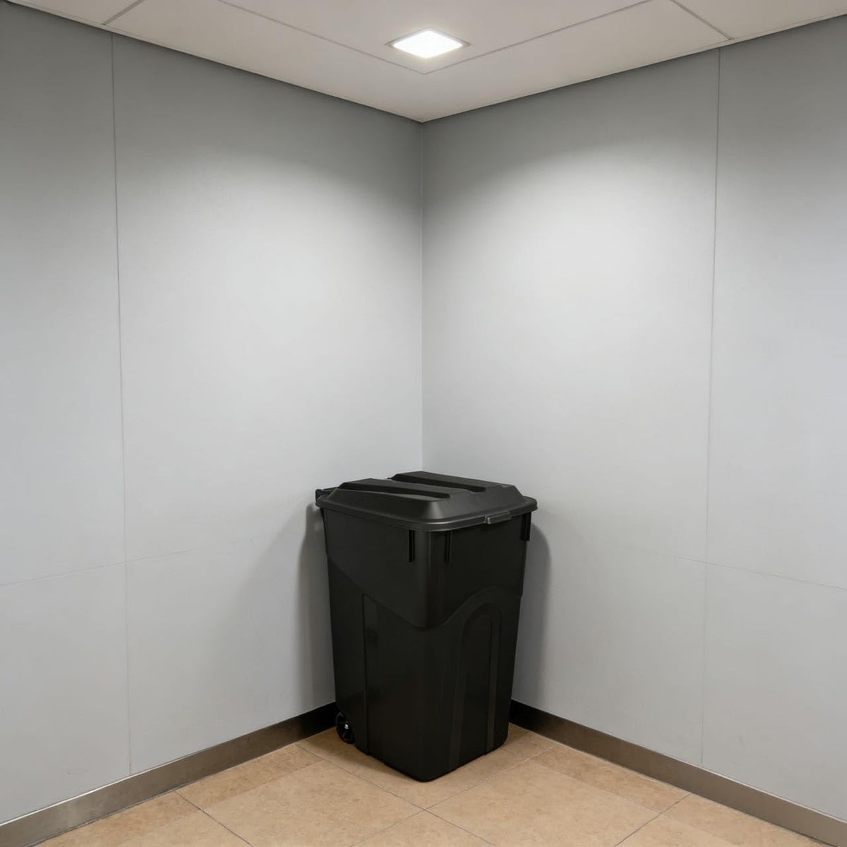 45 Gallon Black Wheeled Garbage Can with Attached Lid W7766